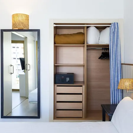 Acacias Apartment